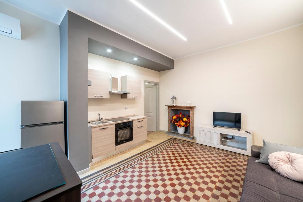Appartamento La Piazzetta เกรโมนา ภายนอก รูปภาพ